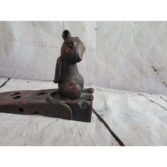 Victorian Trading Co Mouse On Wedge Of Cheese Door Stop Resin - Picture 4 of 8